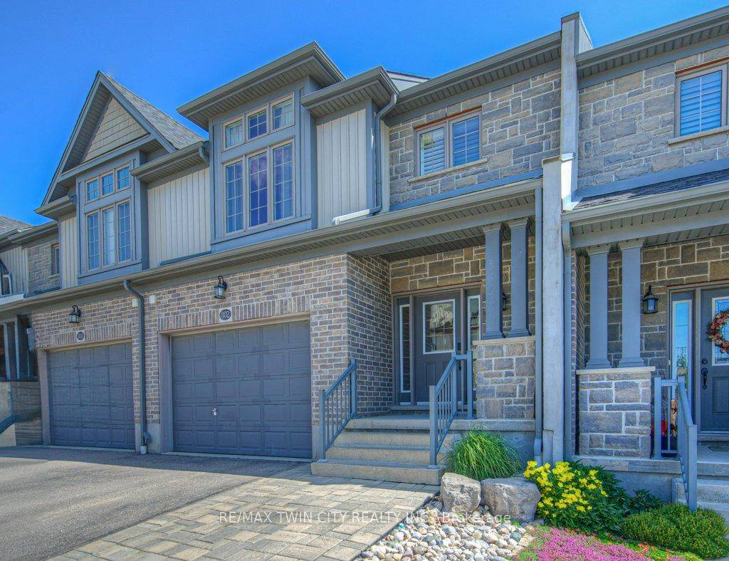 Welcome to 302 Ginseng Street in Vista Hills, Waterloo.