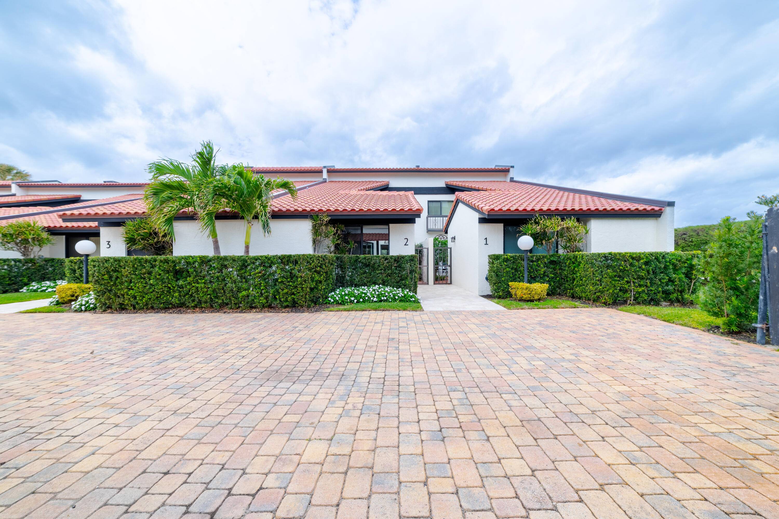 This direct Intracoastal townhouse will be ready for 3 1 25 occupancy.