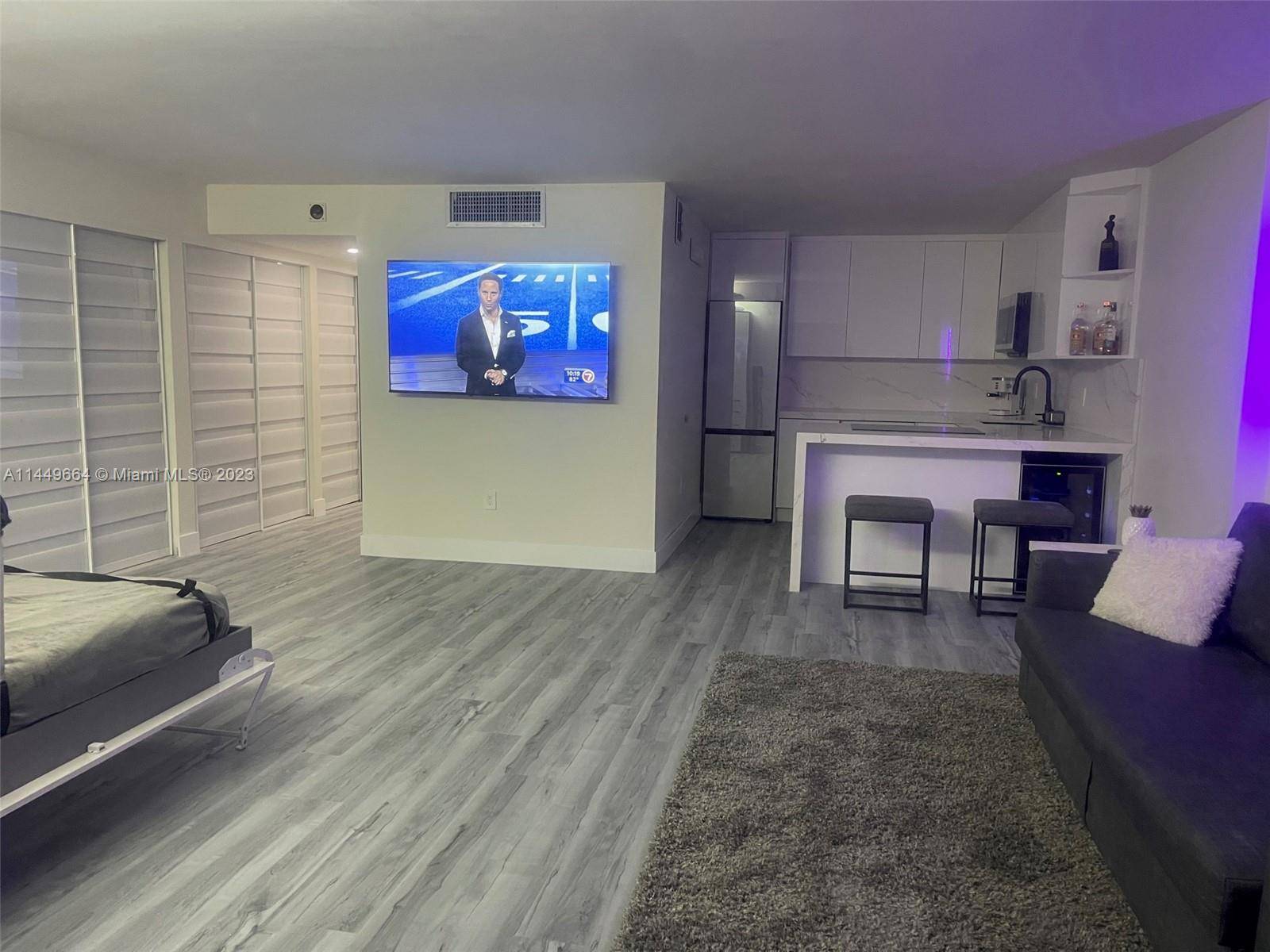 Stunning condo available for rent on renowned Ocean Drive in Miami Beach, unit comes fully furnished, with washer and dryer inside unit, completely remodeled with central a c, impact sliding ...