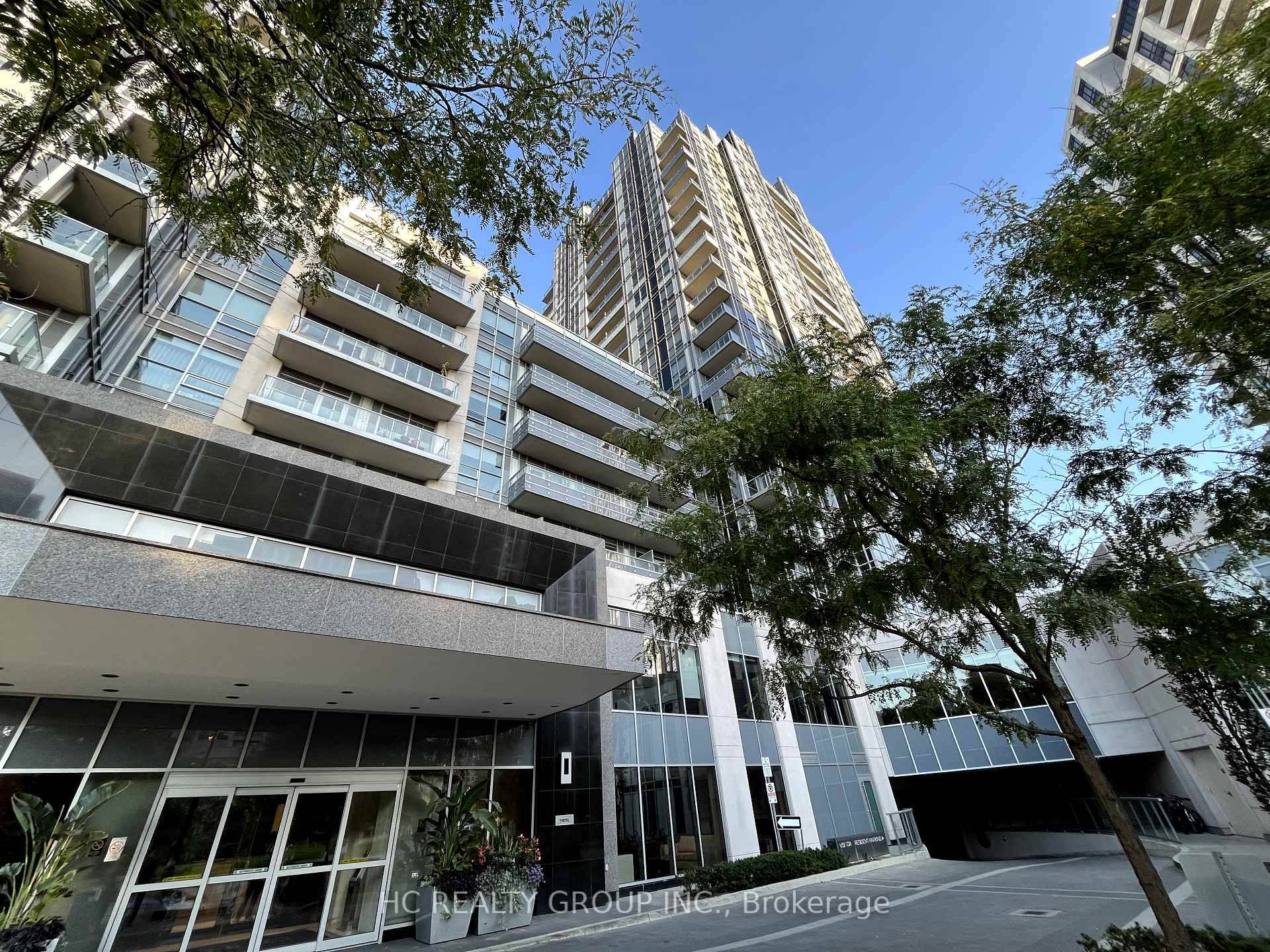 This exquisite penthouse unit in a prestigious Tridel built residence combines sophistication, comfort, and breathtaking views.