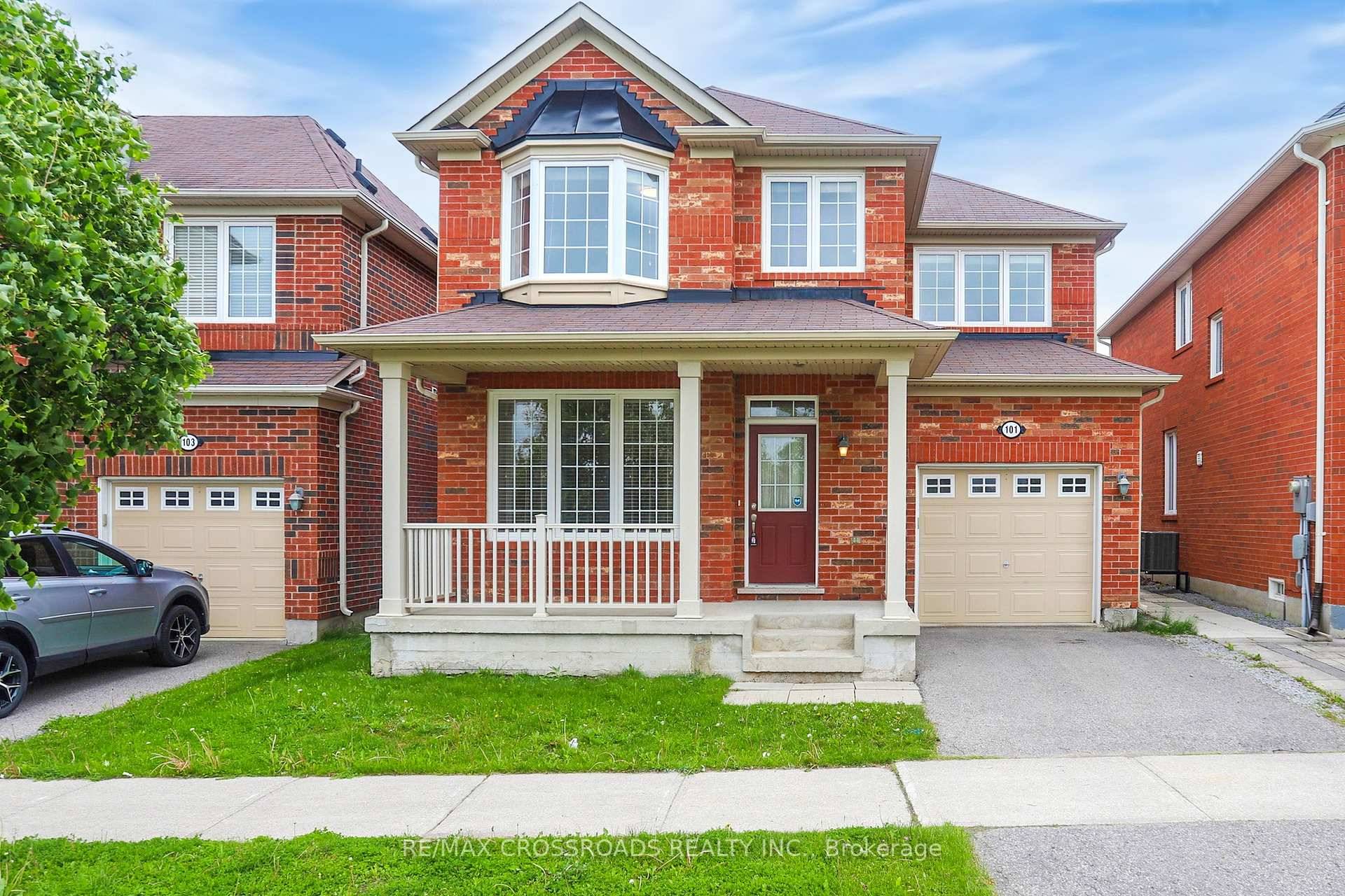 Gorgeous Home Overlooking Conservation, Mins To Hwys, Markville Mall, Walk To School amp ; Park.