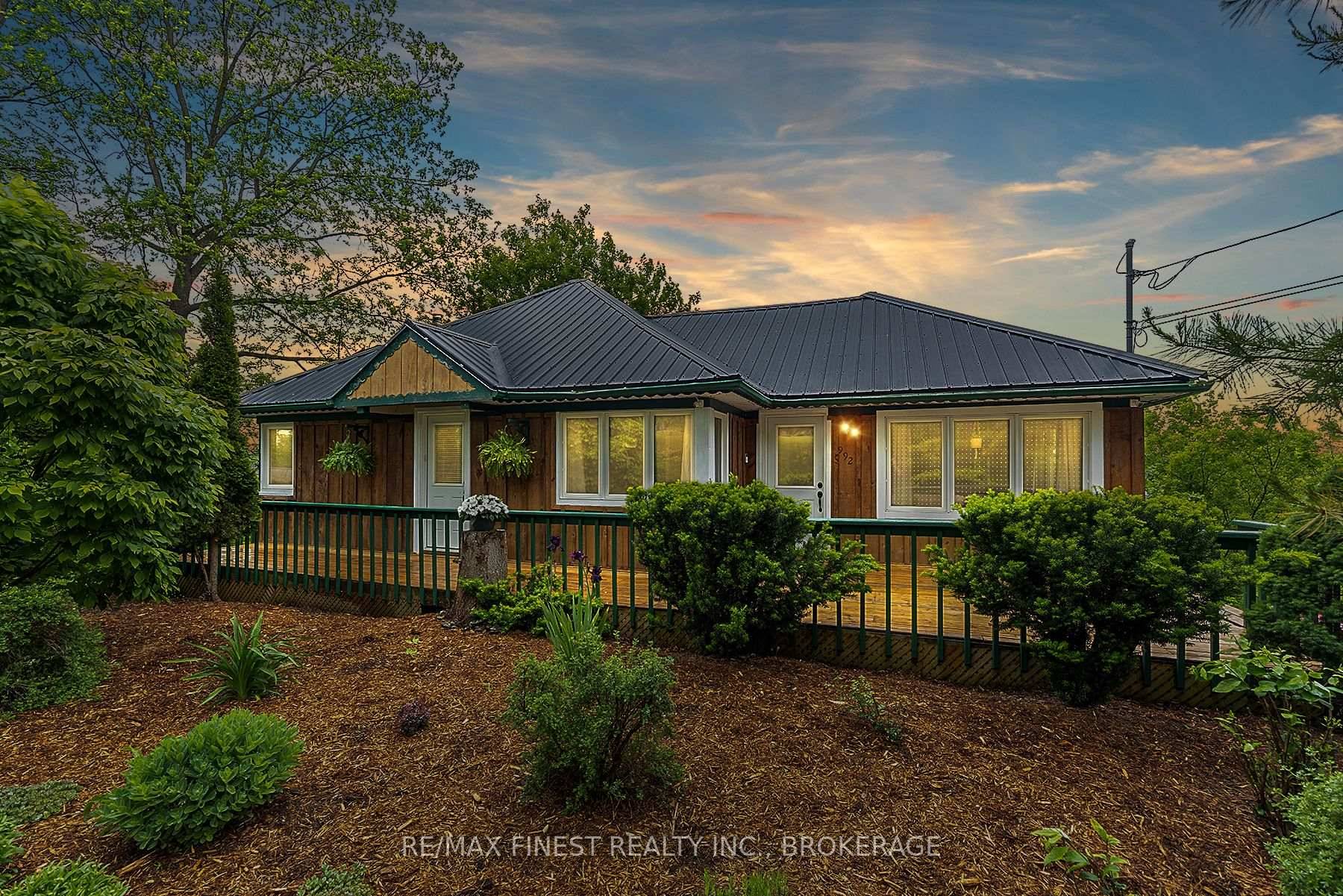 Welcome to 992 Purdy's Mill Road an affordable detached bungalow nestled at the end of a quiet cul de sac just minutes from downtown Kingston.
