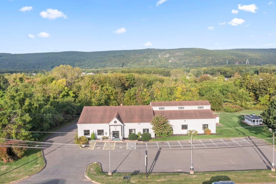 Positioned on Southington's high visibility West Street CT 229 with immediate connectivity to I 84 and the Queen Street retail corridor, 1650 West Street delivers the location, access, and signage ...