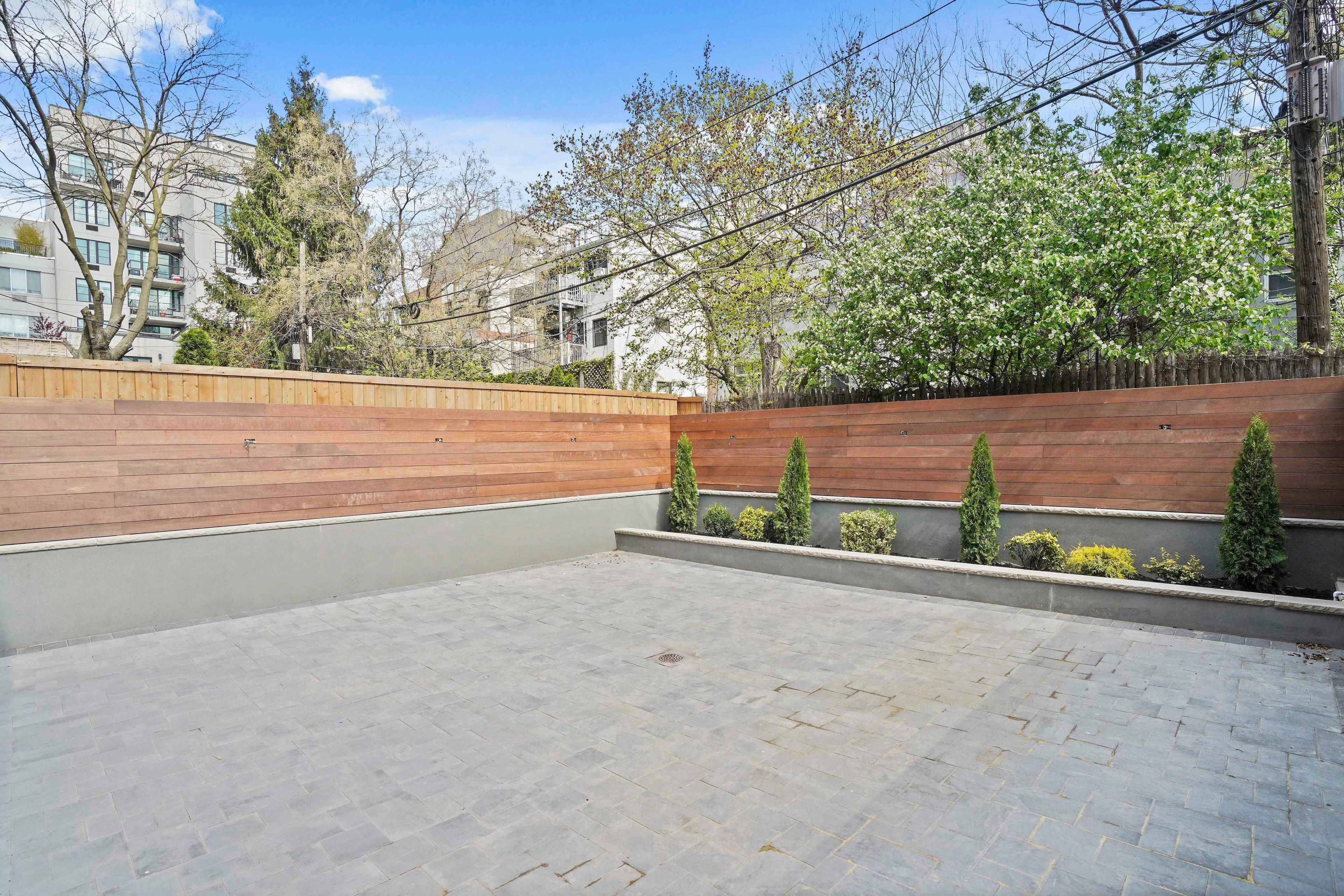 This modern, boutique 8 unit new development is located at 45 Garnet Street in Carroll Gardens is the epitome of elegant simplicity and privacy.