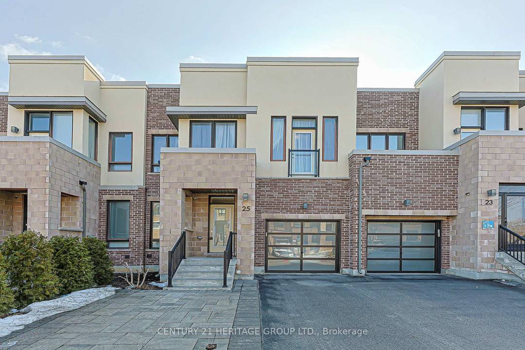 Beautifully maintained and clean freehold townhouse located in the highly desirable Lake Wilcox community of Oak Ridges in Richmond Hill.