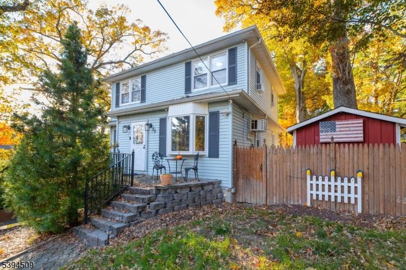 Highly sought after street and Erskine Lakes location !