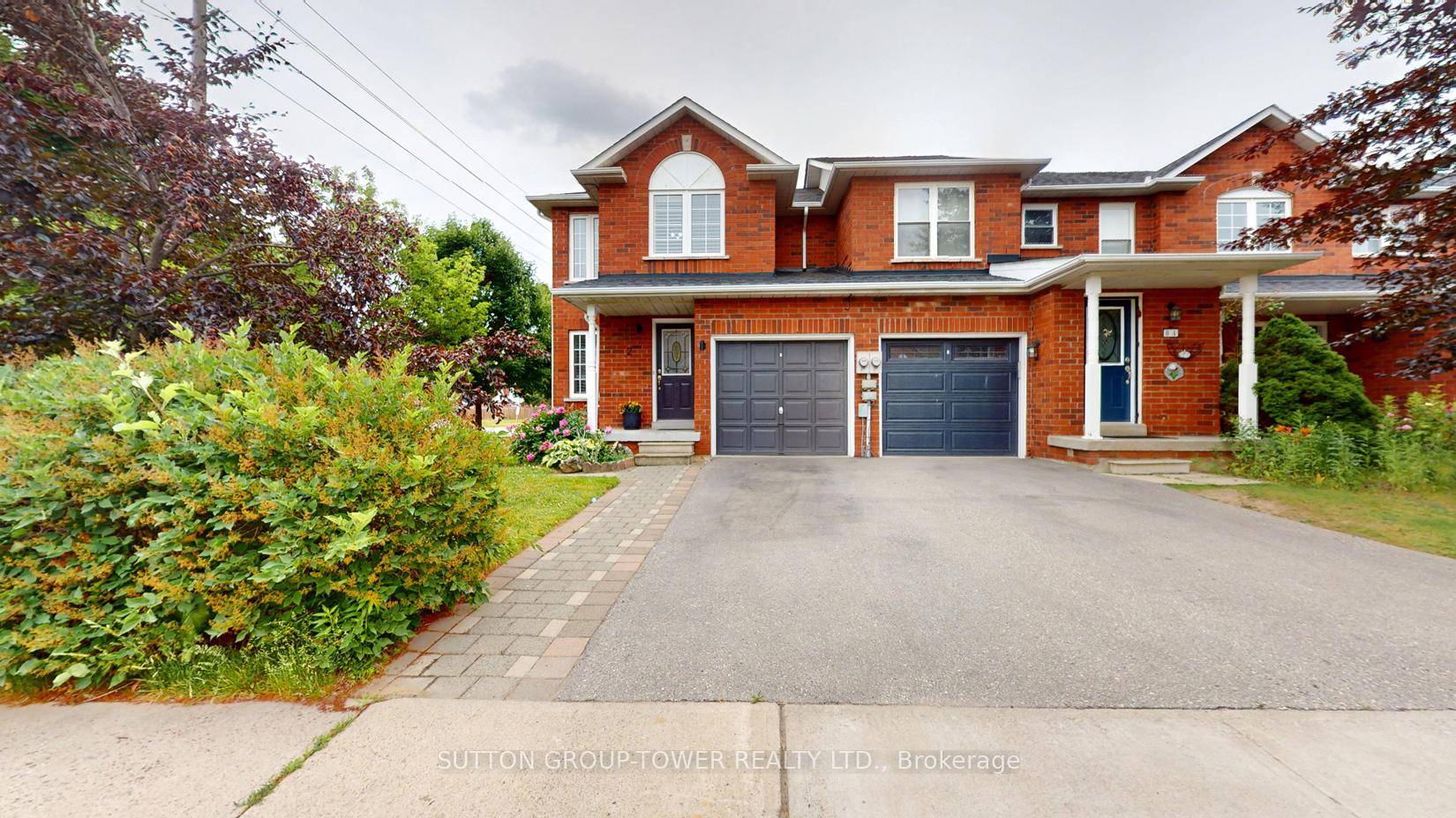 Beautiful Corner End Unit Freehold Townhouse In Bronte Meadows, Safe Friendly, Safe Neighborhood, Property Features 3 Bedrooms, Primary Bedroom With A Walk In Closet, 2 Baths, Hardwood And Ceramic Floors ...