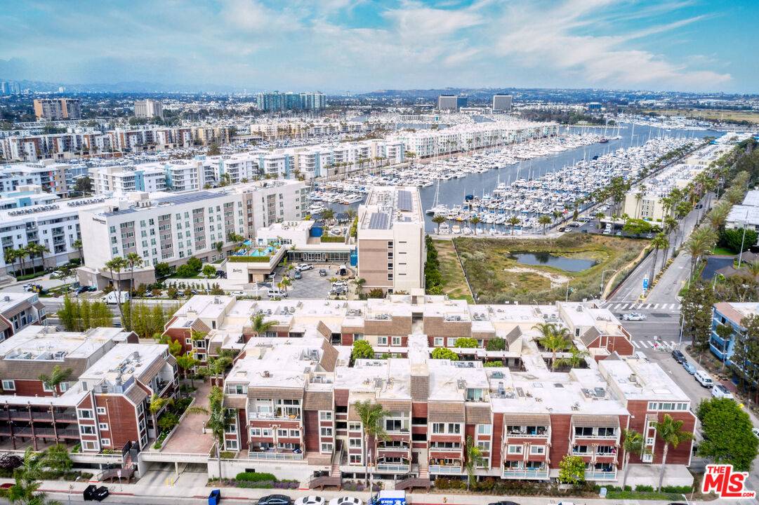 4250   Via Dolce 2BR Marina Del Rey La