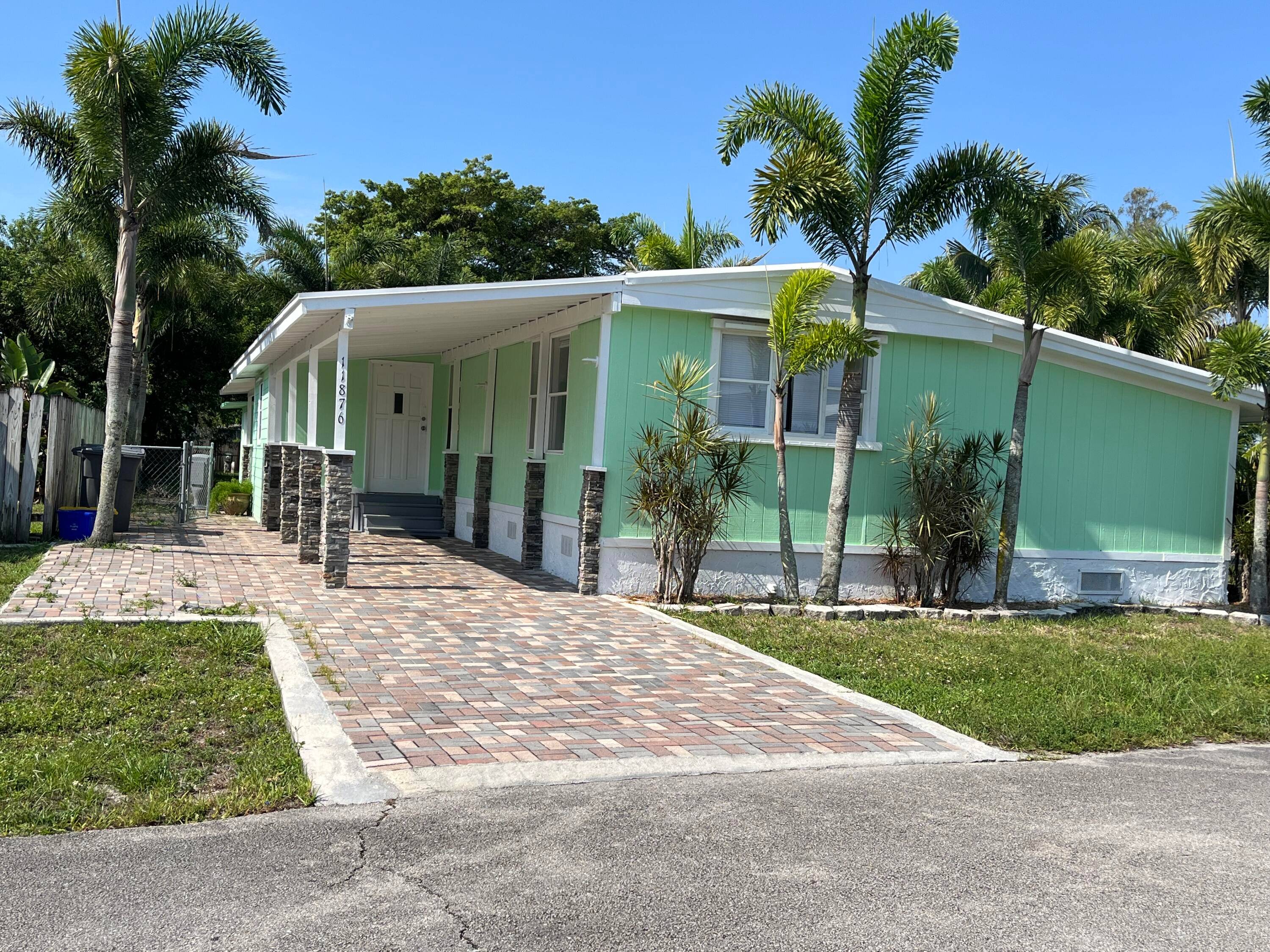 New Listing Move In Ready Full of Charm !
