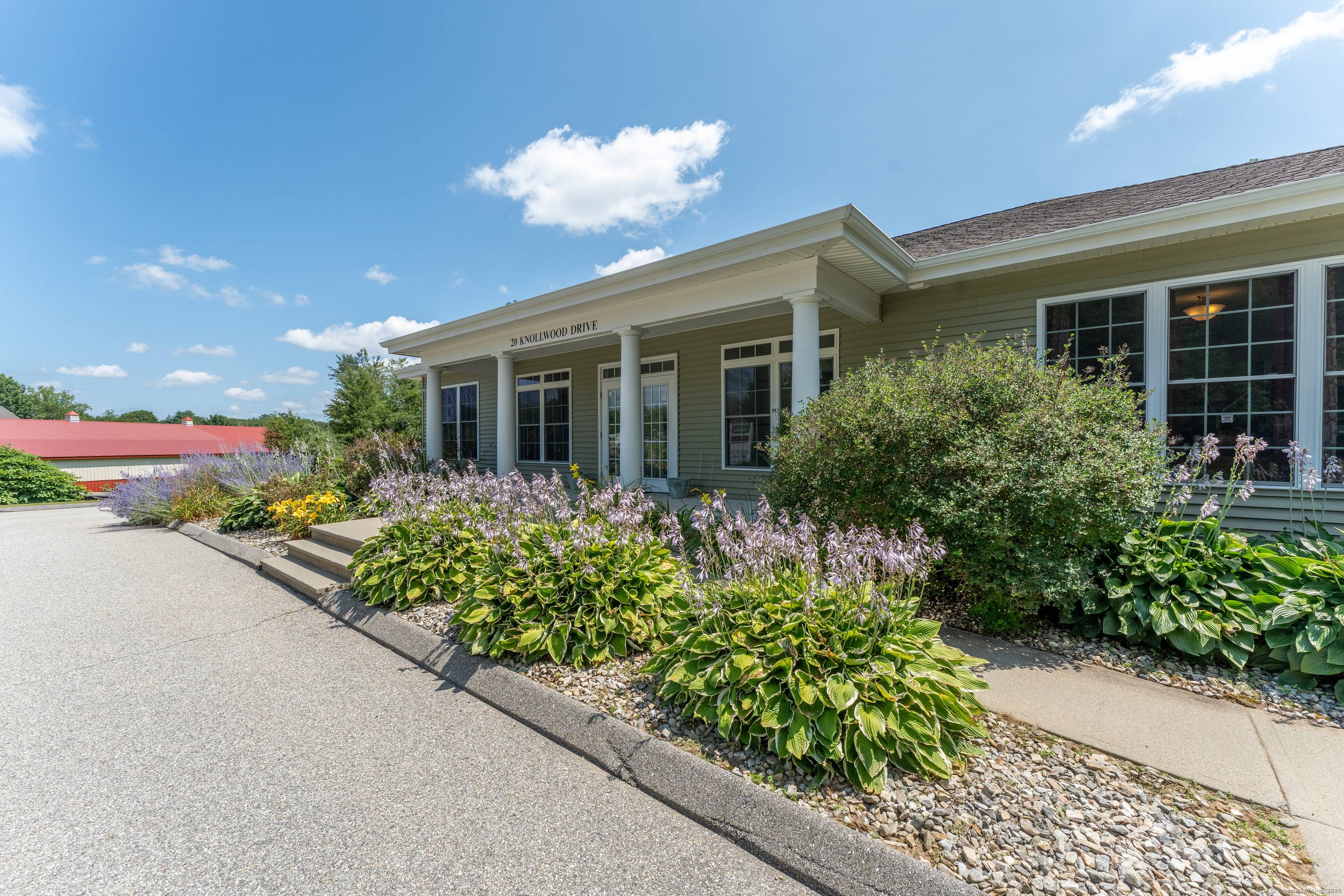 Now available a versatile 5, 306 sq ft retail building located in a Village Commercial Zone, offering a unique opportunity for both investors and owner occupants.