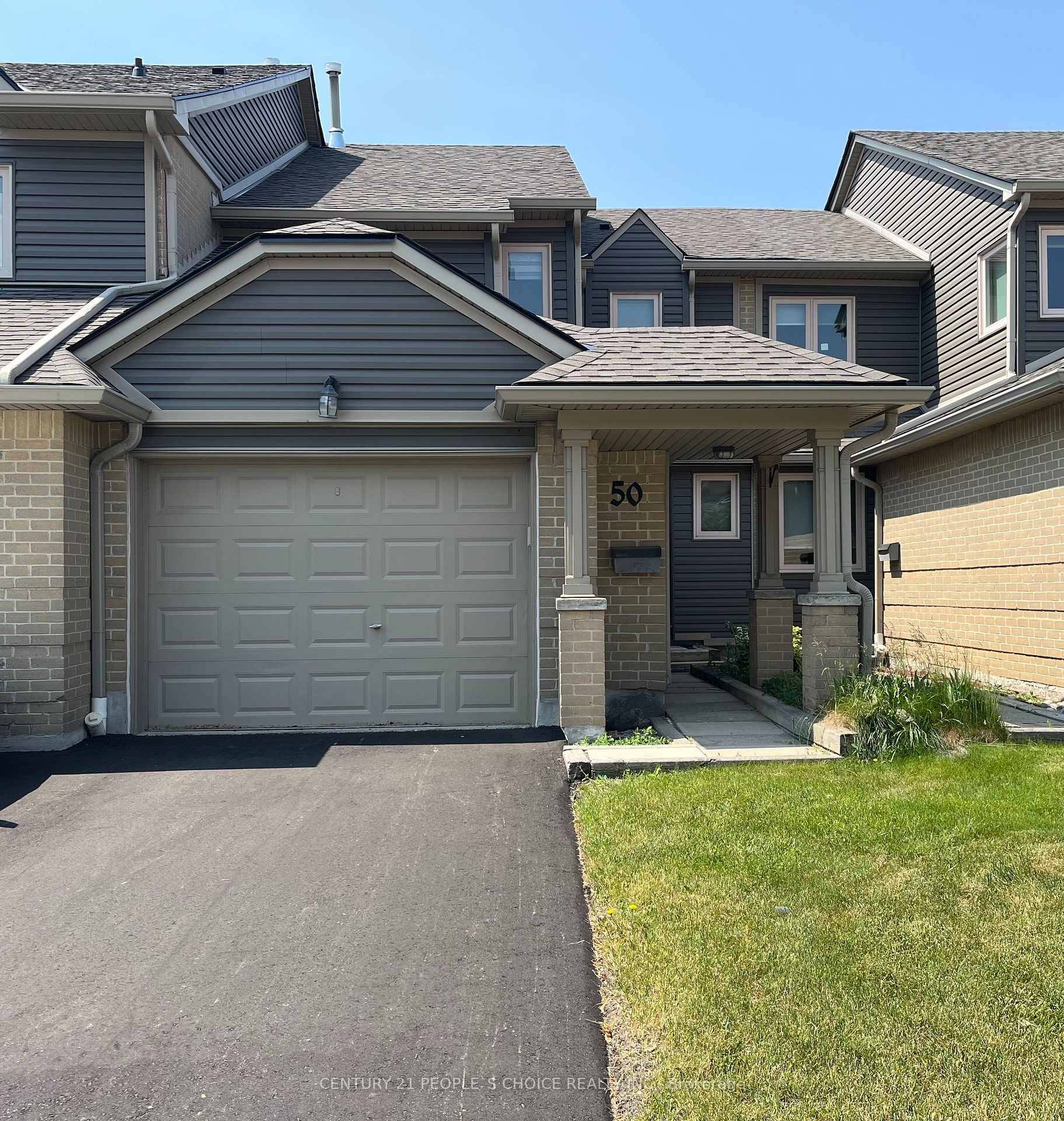 READY TO MOVE IN ANYTIME, Renovated and Upgraded, Specious and Bright 3 1 Bedroom, 4 Washroom townhouse for sale, located in Erin Mills community, a safe and family oriented neighborhood ...