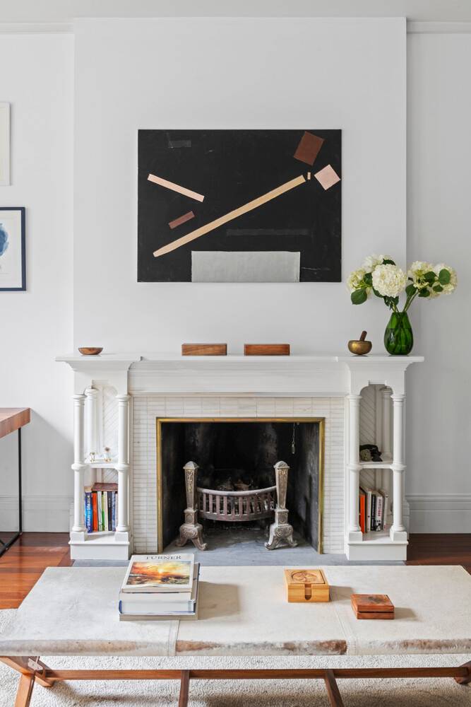 Welcome to 40 Remsen Street 7, a meticulously renovated 1 bedroom, 1 bath residence in the heart of Brooklyn Heights.