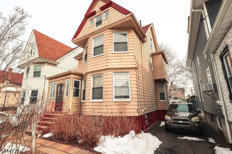 Opportunities like this rarely hit the market in the prestigious Forest Hill, Newark section of Newark, New Jersey.