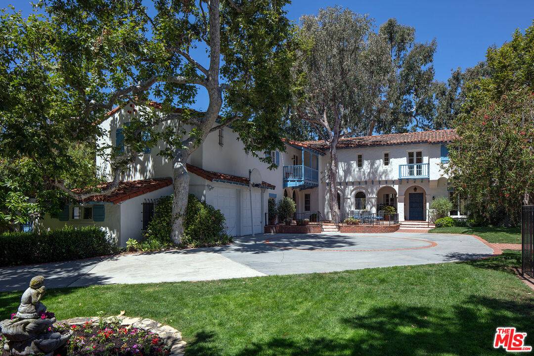 1923   LA MESA DR LA