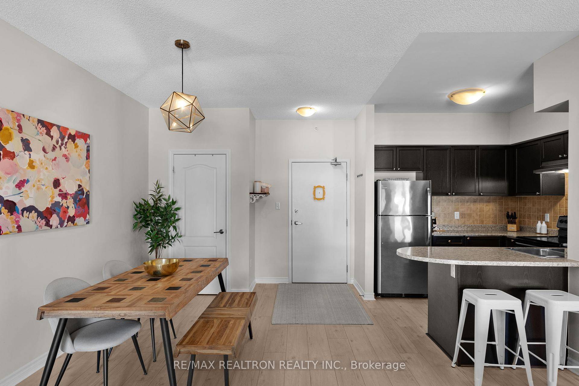 This beautiful 1 Bedroom, 1 Bathroom Condo Offers Just Under 800 sqft Of Well Designed Living Space.