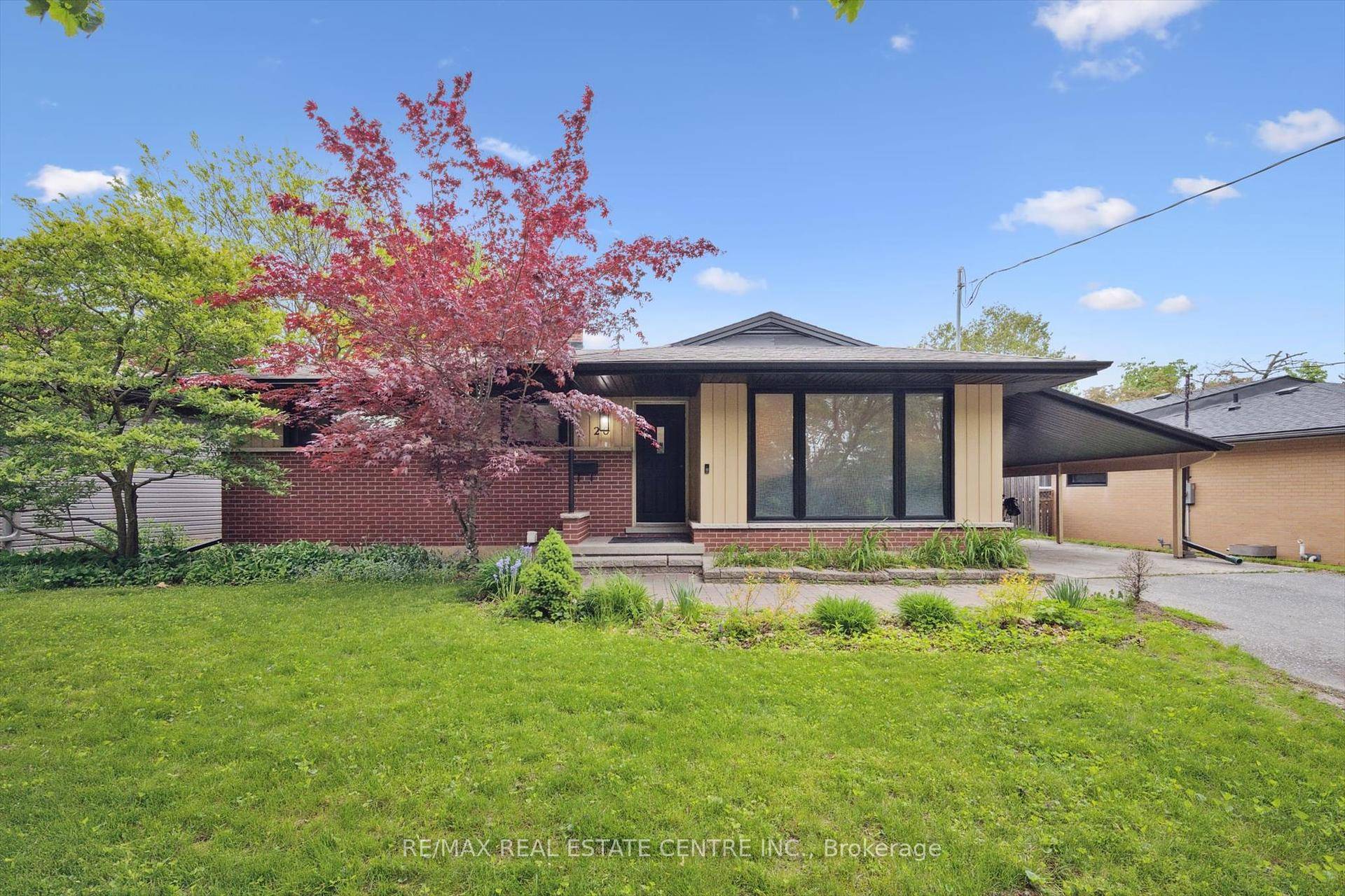 Welcome to 20 Graystone Ave Kitchener !