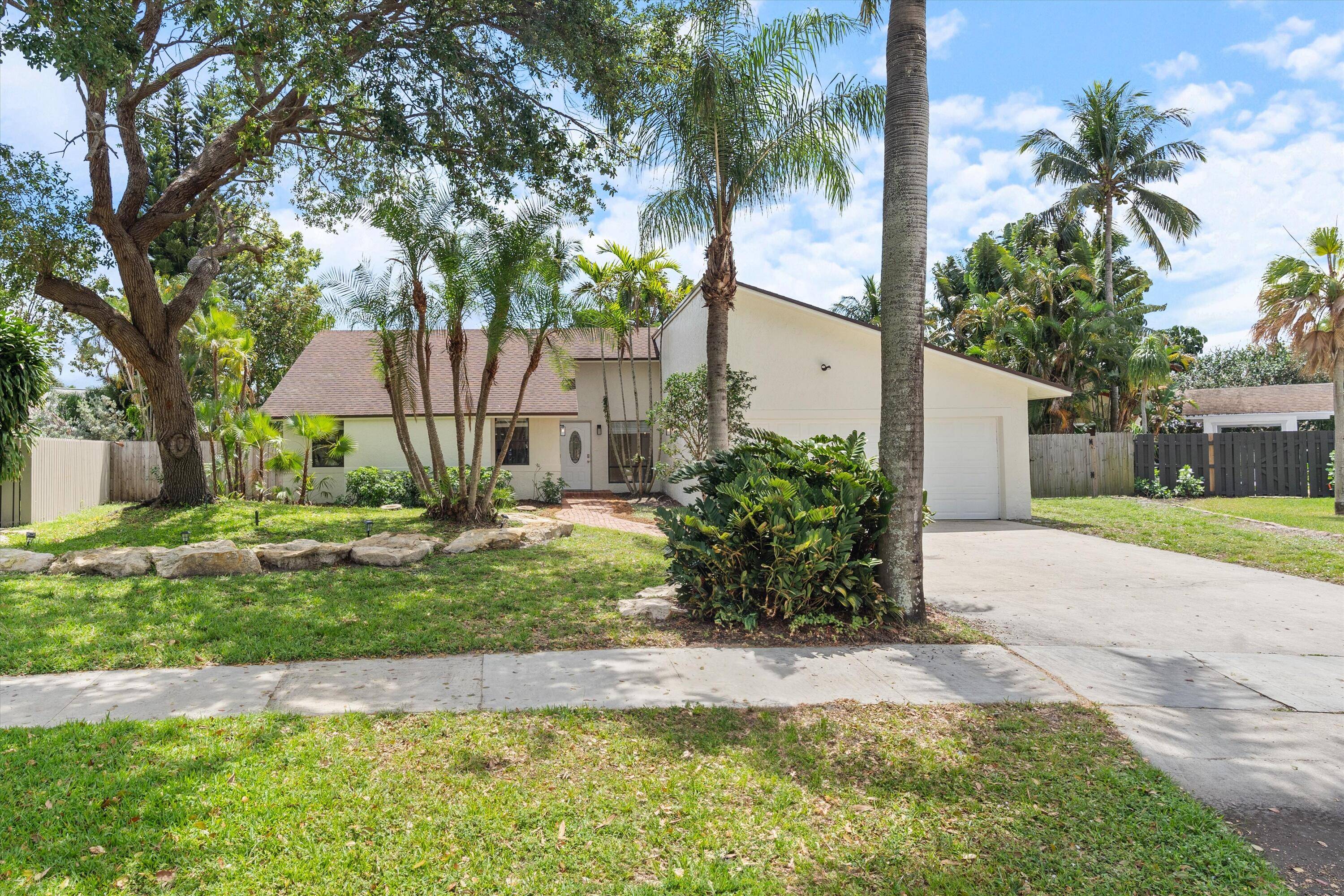Great 3 Bed 2 Bath Pool home in East Delray Beach Quiet Upscale Neighborhood.