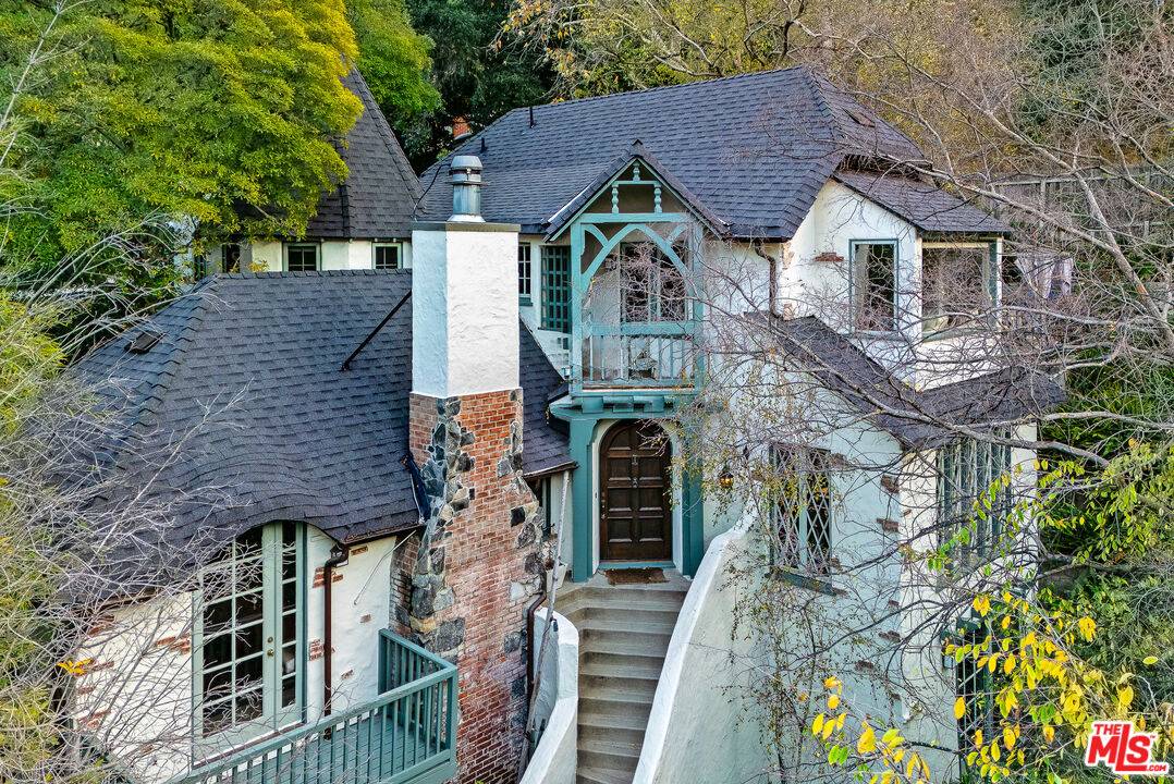 8066 Woodland Ln 3BR Hollywood Hills East La