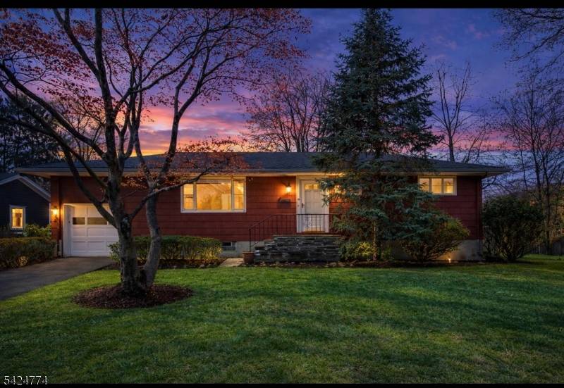 Who doesn't love a ranch ?