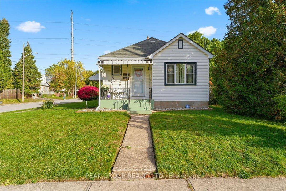 Welcome to 6105 Dixon Street, a charming bungalow in the heart of Niagara Falls the perfect place to start your next chapter !