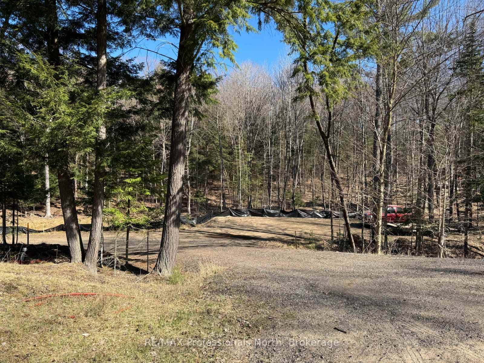 Vacant lot located in a great neighbourhood, close to town and all the amenities.