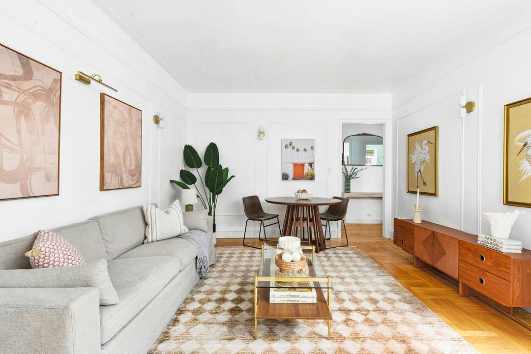 Set in the heart of the East Village, this one bedroom, one bathroom residence delivers classic NYC character with a refined, modern edge.