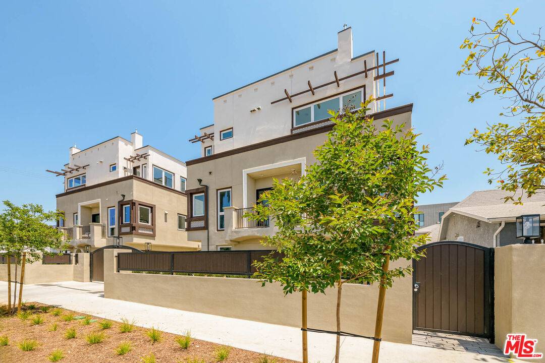 6118  Marbella Pl 3BR Hancock Park La