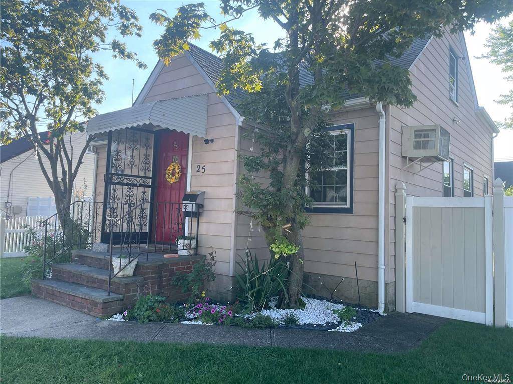 Spacious 4 bedroom, 2. 5 bathroom full house rental available.