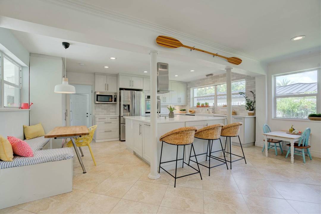 SEASONAL RENTAL Beautiful North Palm Beach Pool Home located in a quiet and beautiful neighborhood.