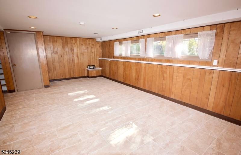 QUICK OCCUPANCY ! Spacious 4 BR home, quiet area, screened porch, large rear yard,.