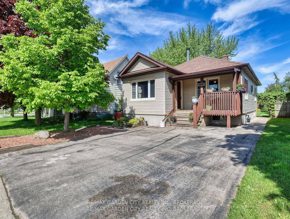 Welcome to 4395 Ontario st, Nestled into the Heart of Beamsville.