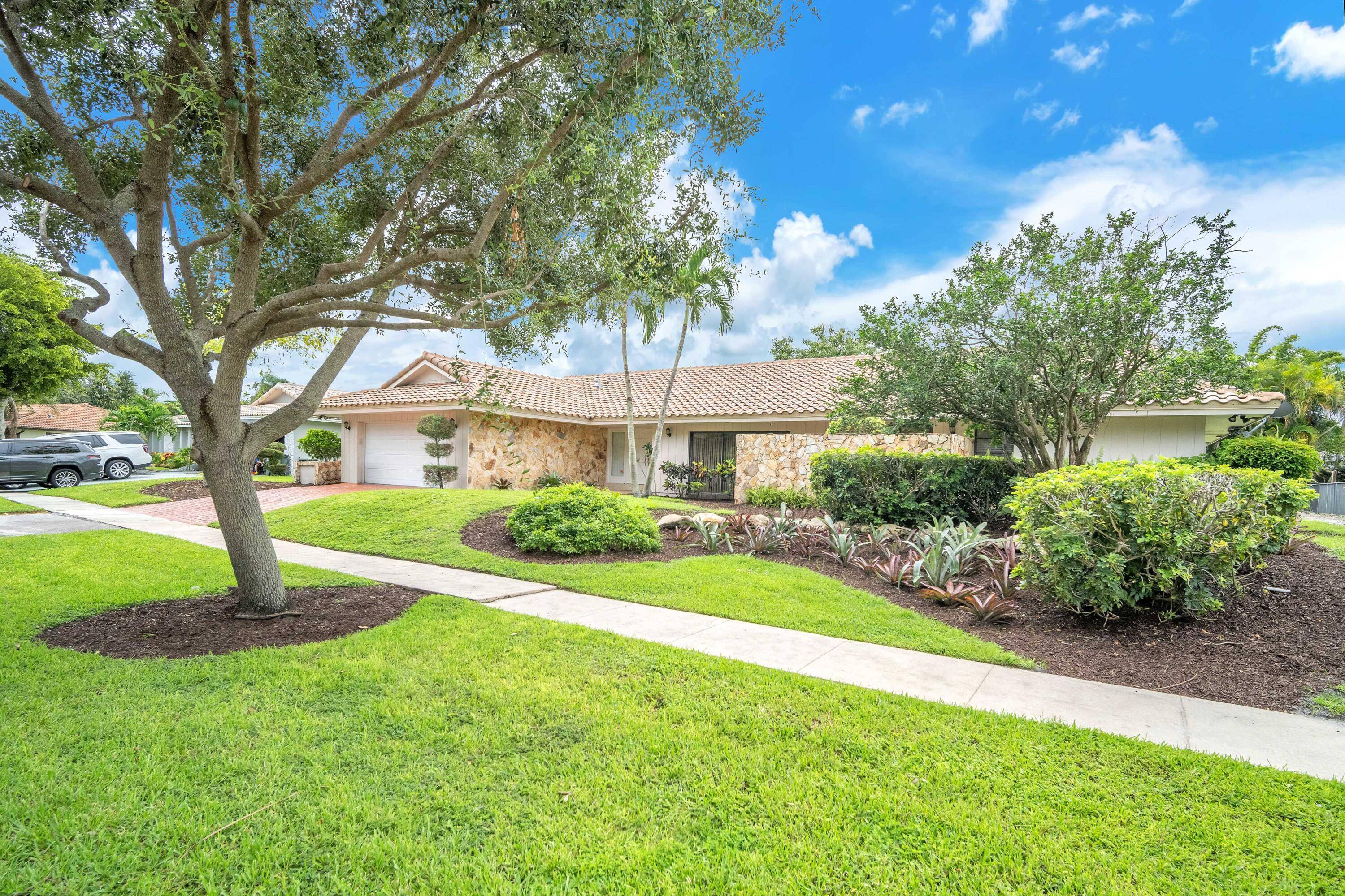 6878 Entrada Place Single Family Palm Beach