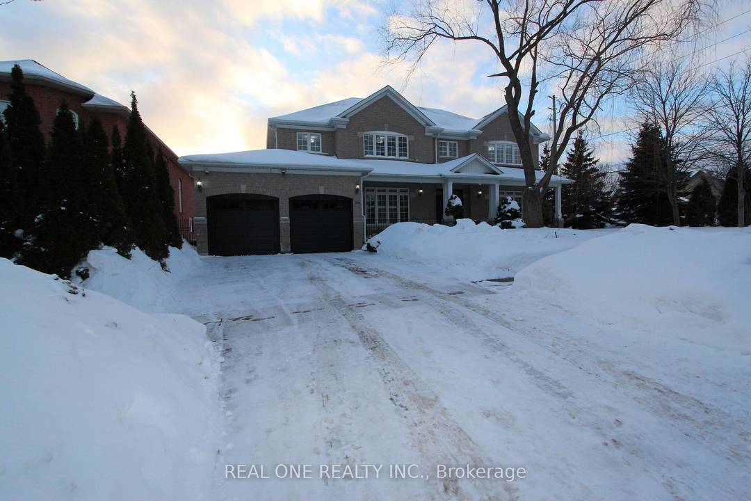 Extra large corner lot, 104 feet wide at the back, 116 feet deep, impressive curb appeal, stunning detached house, spacious 5 bedrooms, 3523 square feet as per MPAC, built in ...