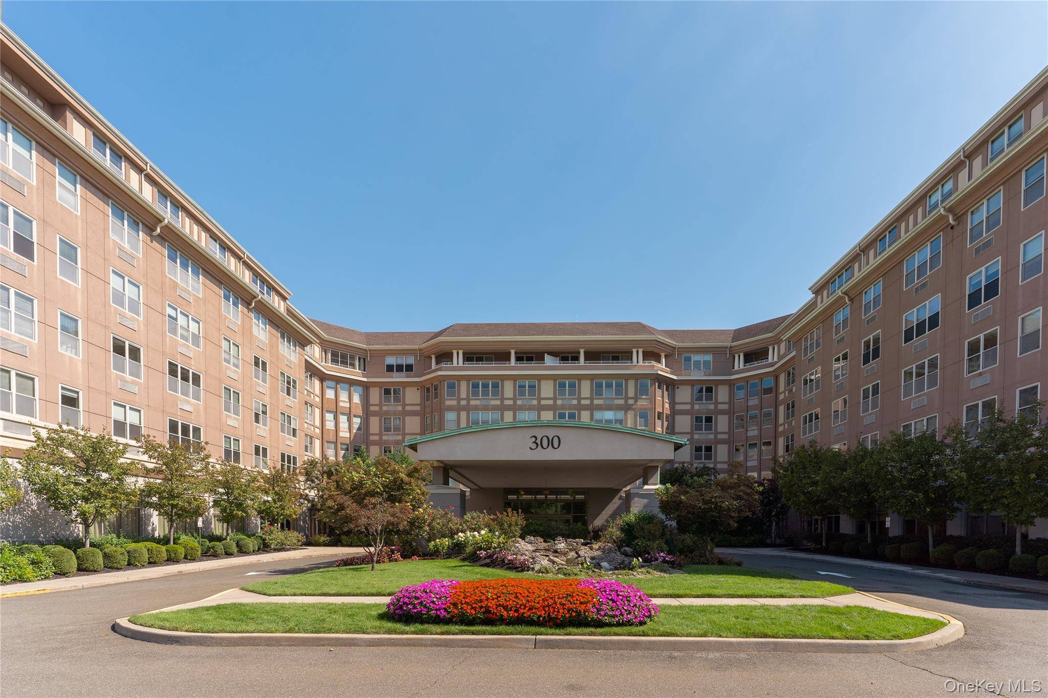Are you ready to experience luxurious, resort style senior living ?