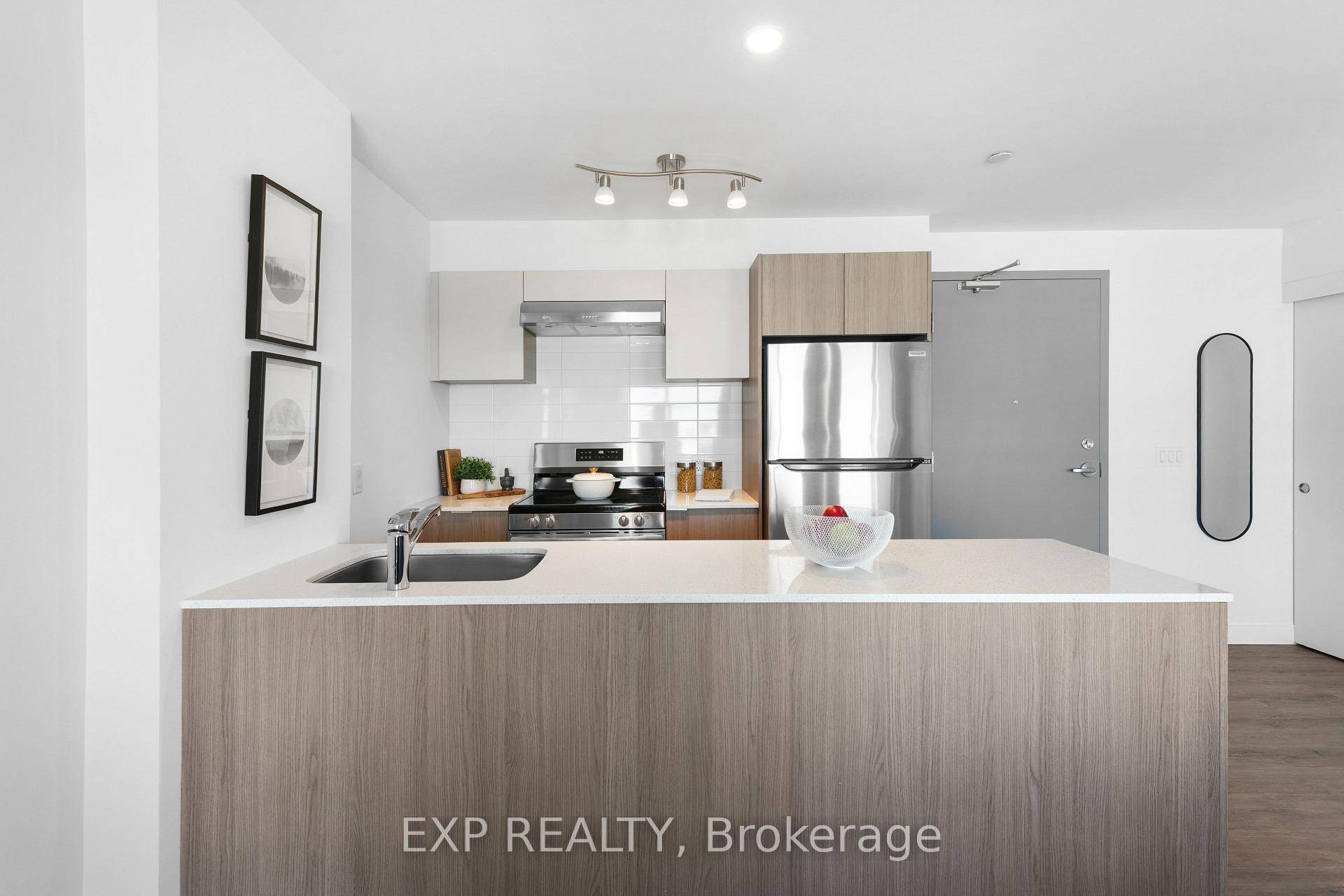 The Marigold at The Manett is a thoughtfully designed 1 bedroom suite with 714 square feet of interior living space and a 110 square foot balcony.