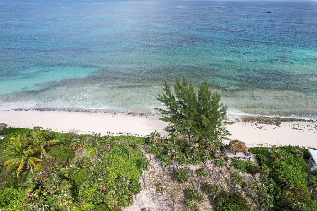 BEACHFRONT HOME & LOT Single Family Home Eleuthera