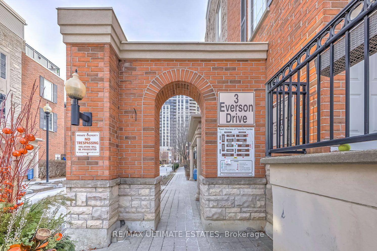 Prime Location In The Heart Of North York, Yonge amp ; Sheppard.