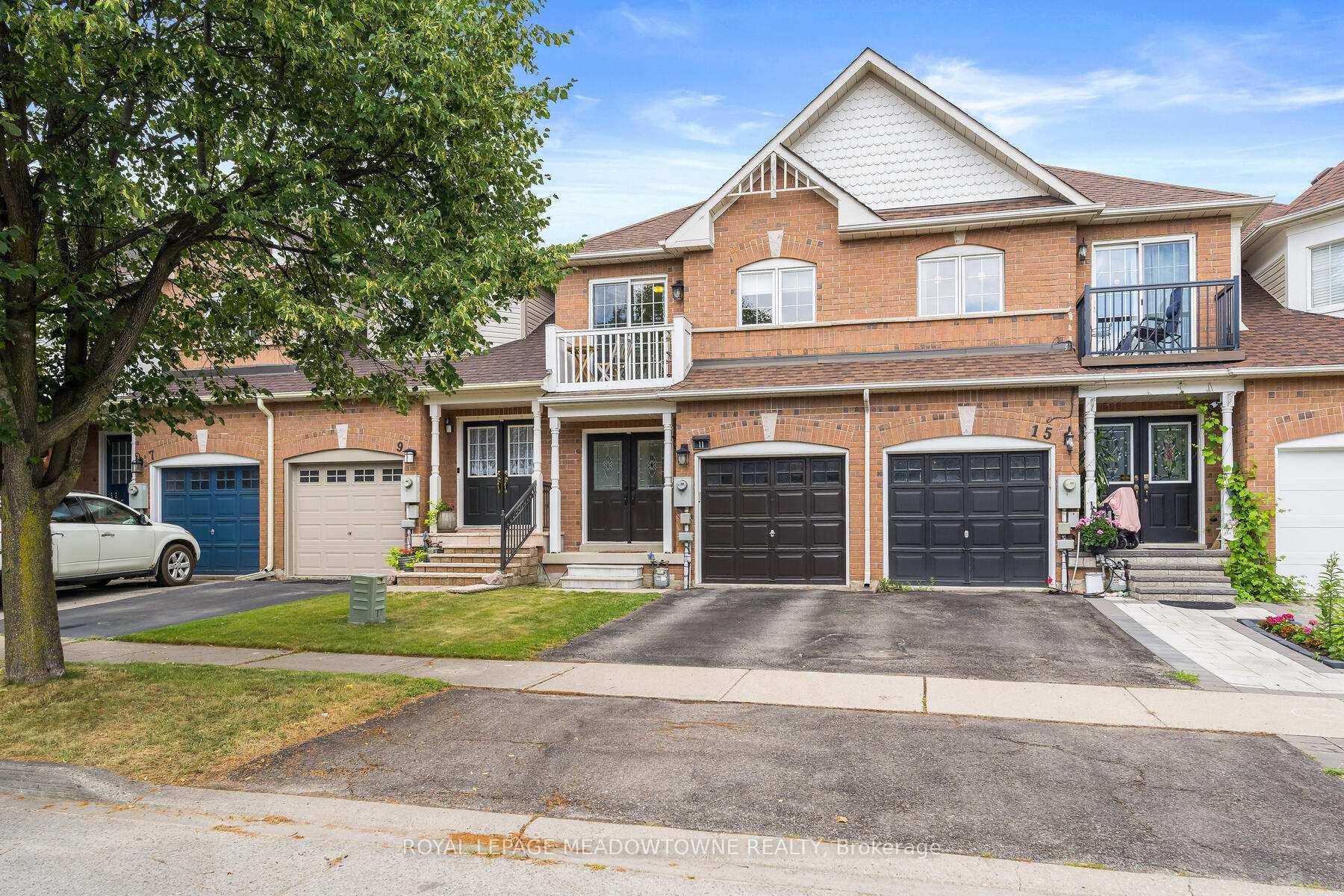 This sun filled freehold townhouse delivers nearly 1, 600 sq ft of total living space, including finished areas above and below grade, in a thriving neighborhood just moments from parks, ...