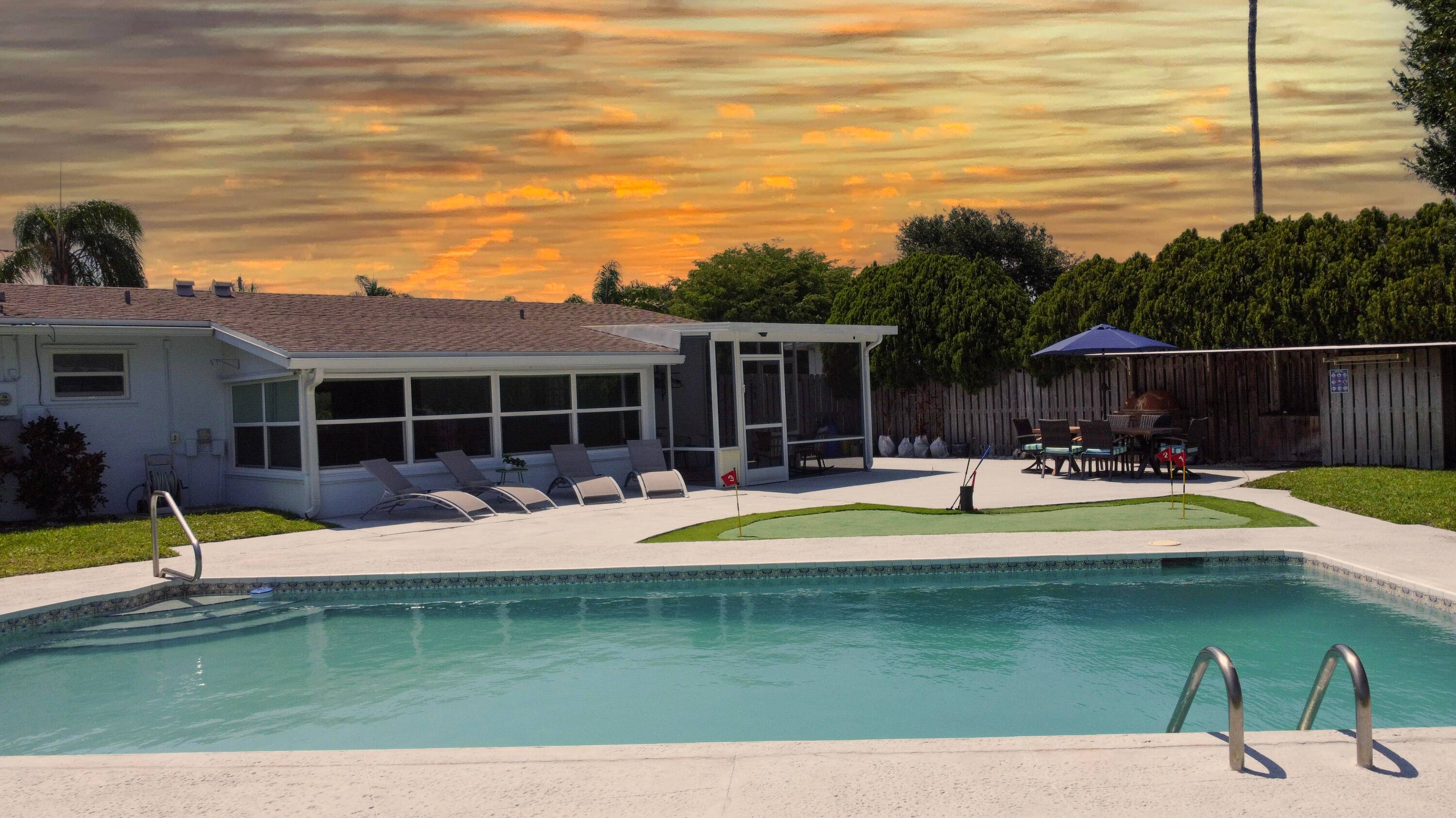 Welcome to the desirable Village of North Palm Beach family neighborhood.