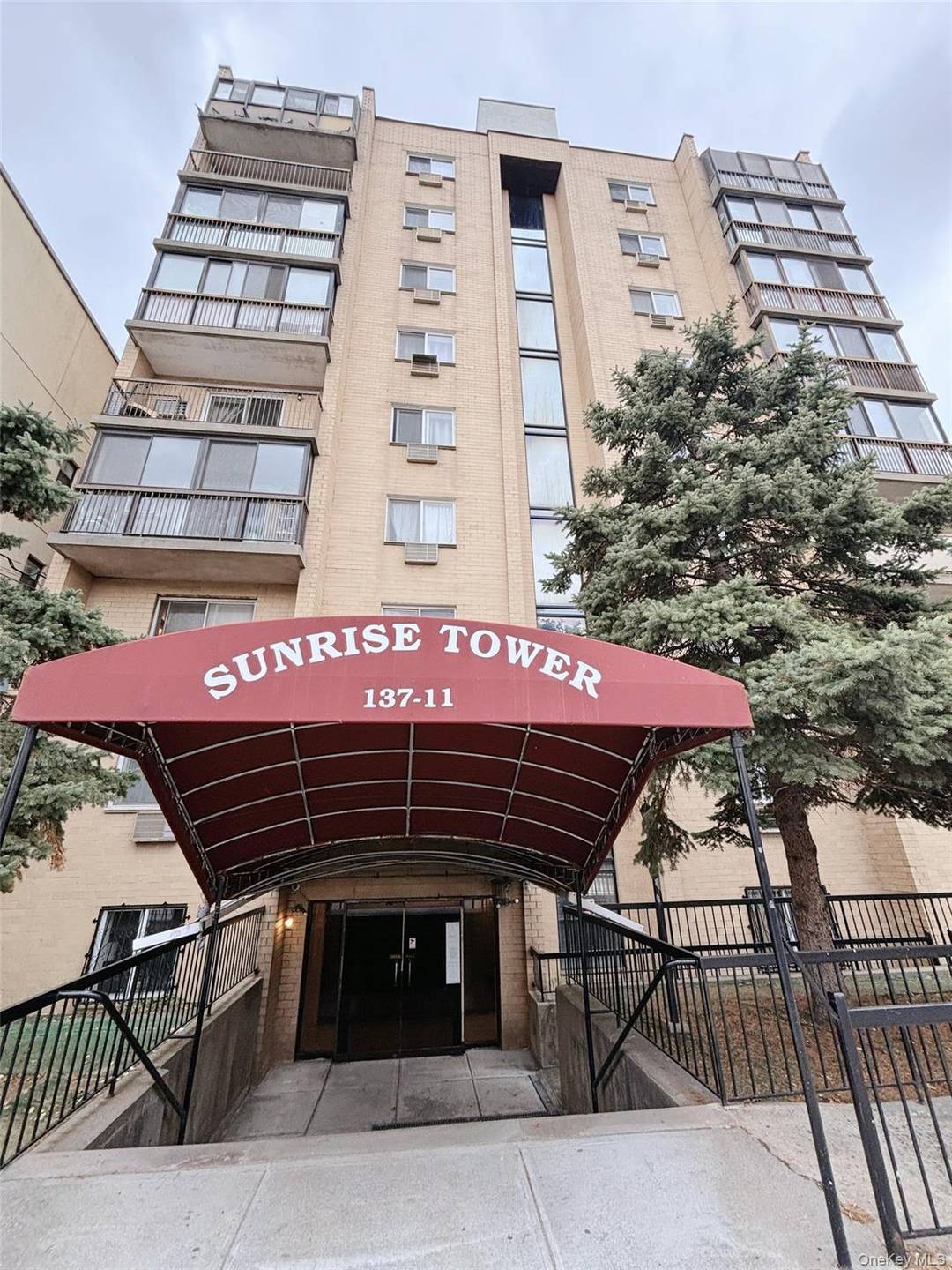 Welcome to downtown Flushing SUNRISE TOWER !