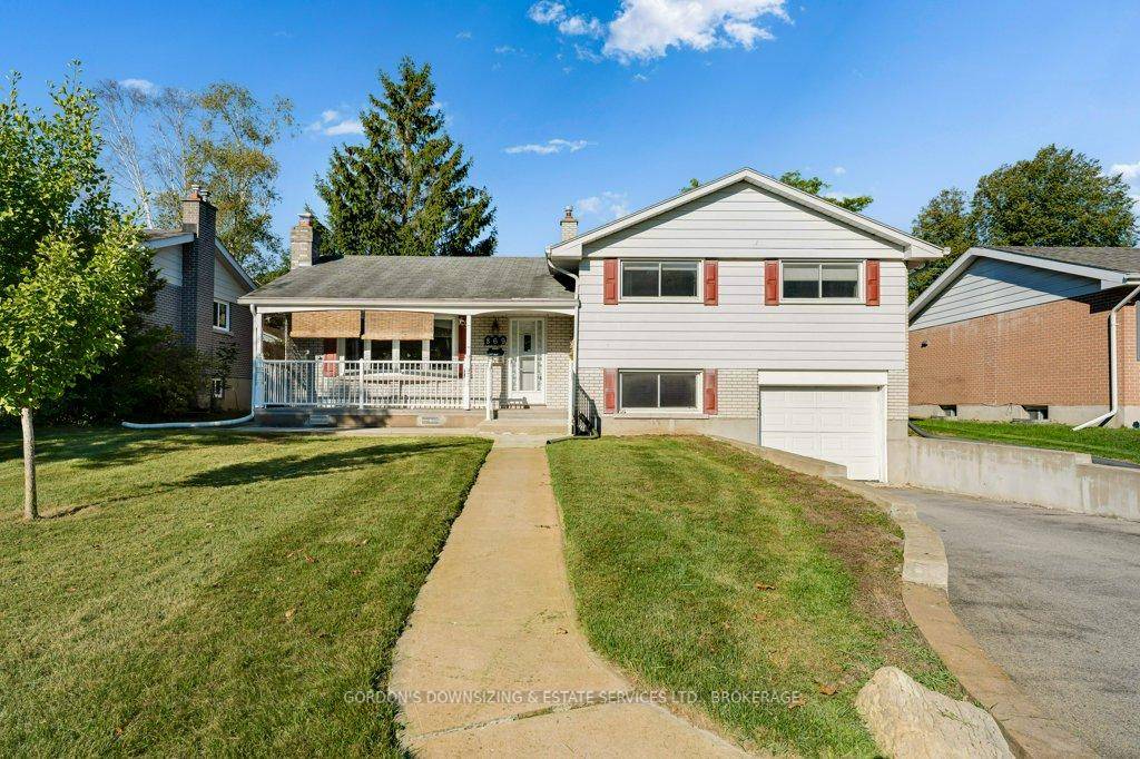 Welcome to 869 Haverhill Drive, located in the highly sought after Lakeland Acres neighborhood.