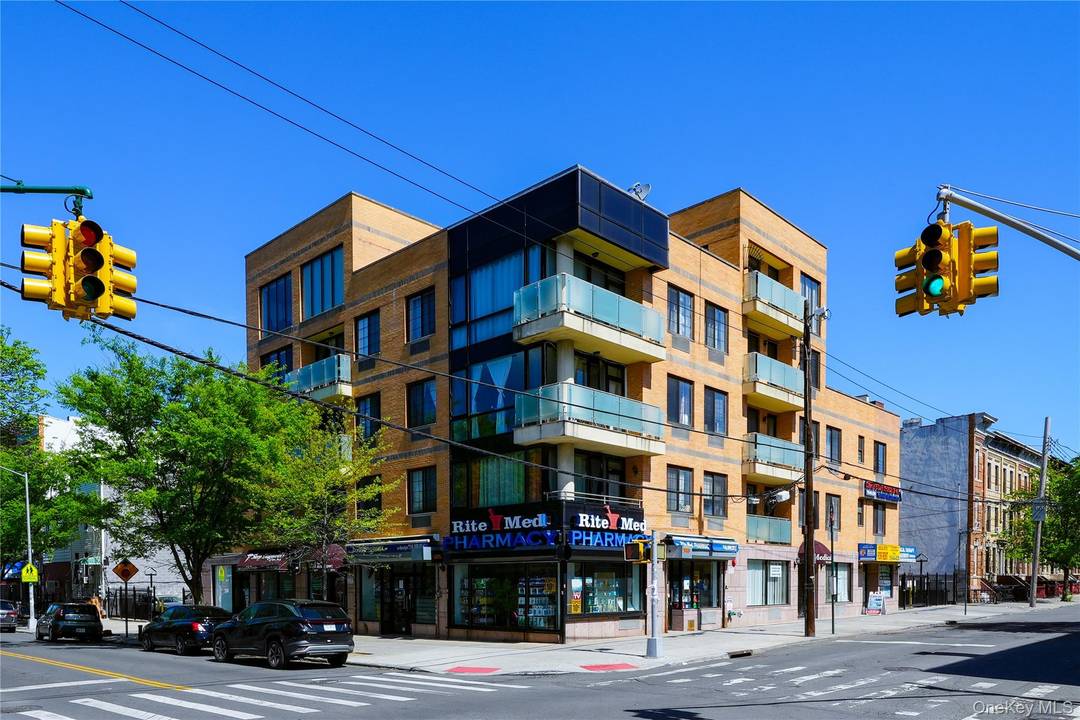 Welcome home to Unit 3H at the Gates Tower Condominium, an exceptional one bedroom residence that perfectly balances style, comfort, and convenience in the heart of Ridgewood.