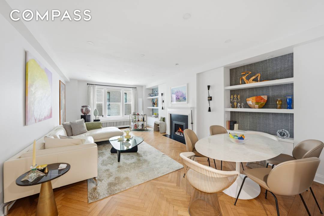 A beautifully renovated, full service pre war condominium just two short blocks from Central Park, this elegant residence blends timeless architecture with modern comfort in one of the Upper East ...