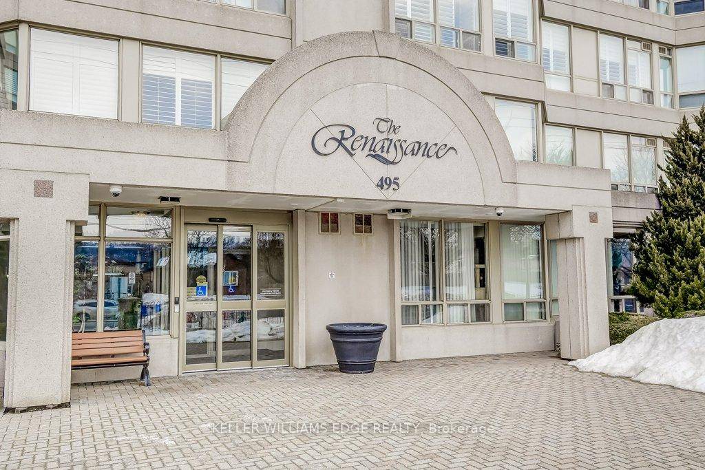 Welcome to this spacious 2 bed, 2 bathroom condo at The Renaissance in Stoney Creek with stunning north facing views of Lake Ontario and the Toronto skyline.