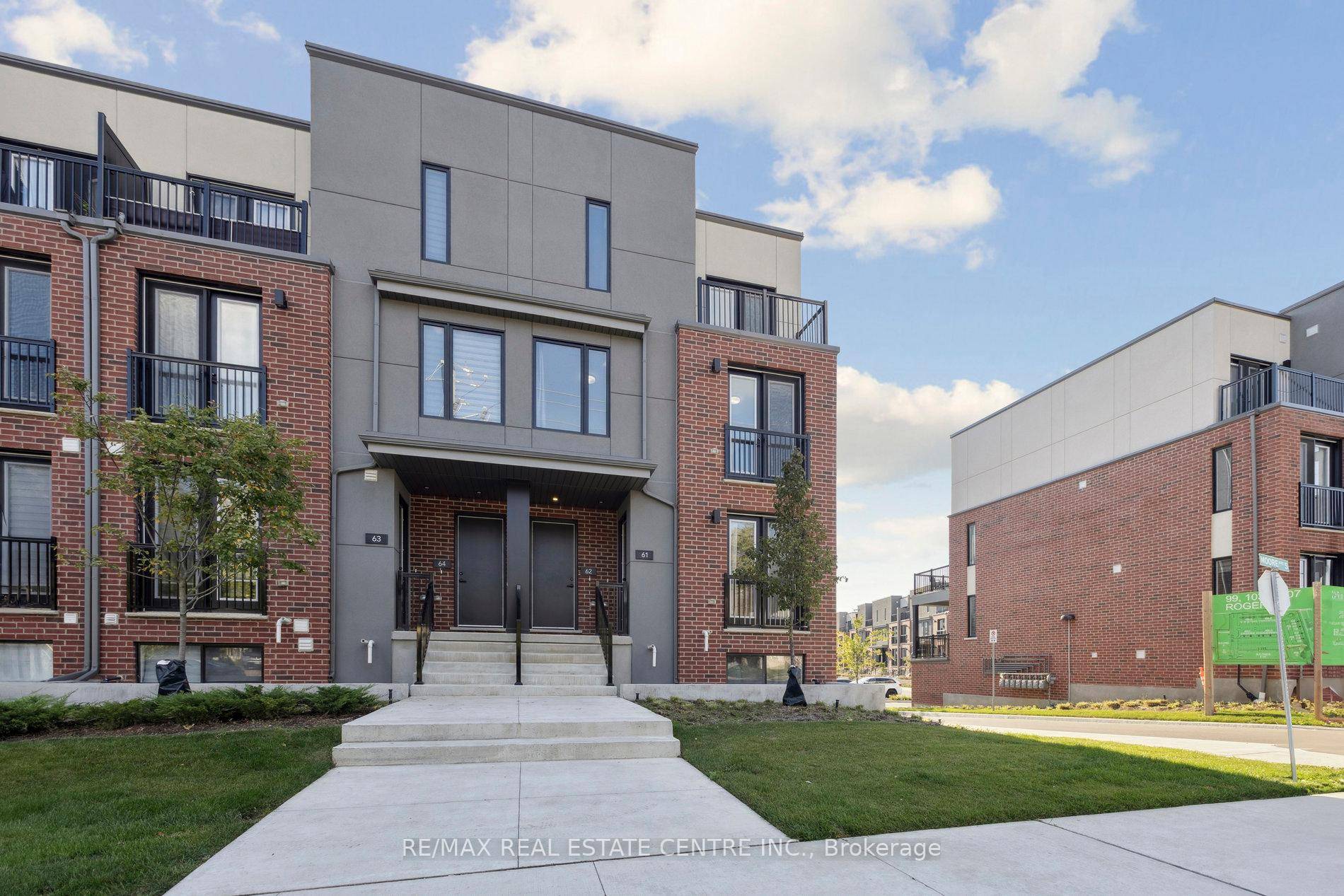 Invest or live in the heart of Waterloo, in an area where Google and the tech community thrive !