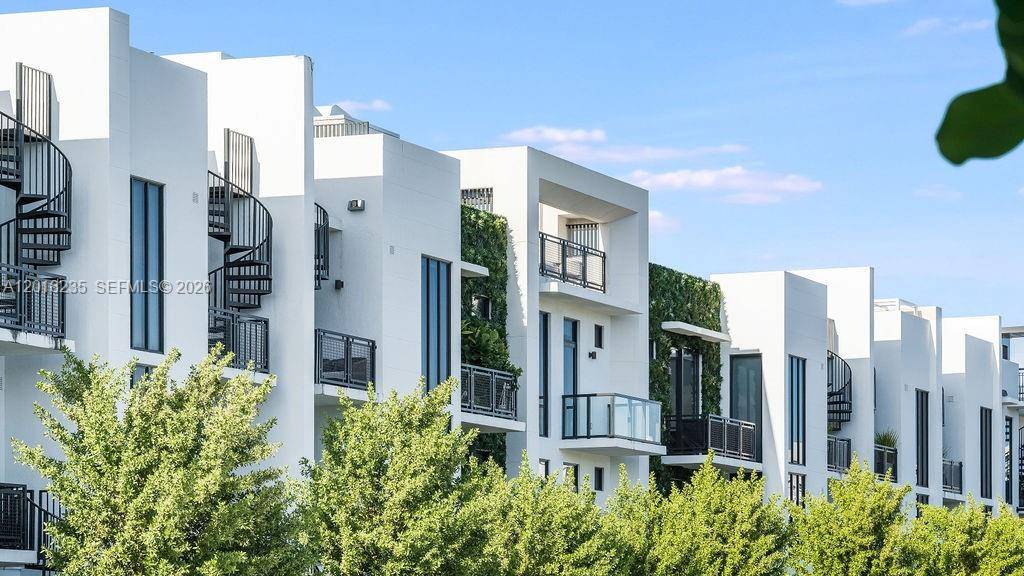 Experience South Beach sophistication in this spacious 1 Bed Den 2 Bath residence.