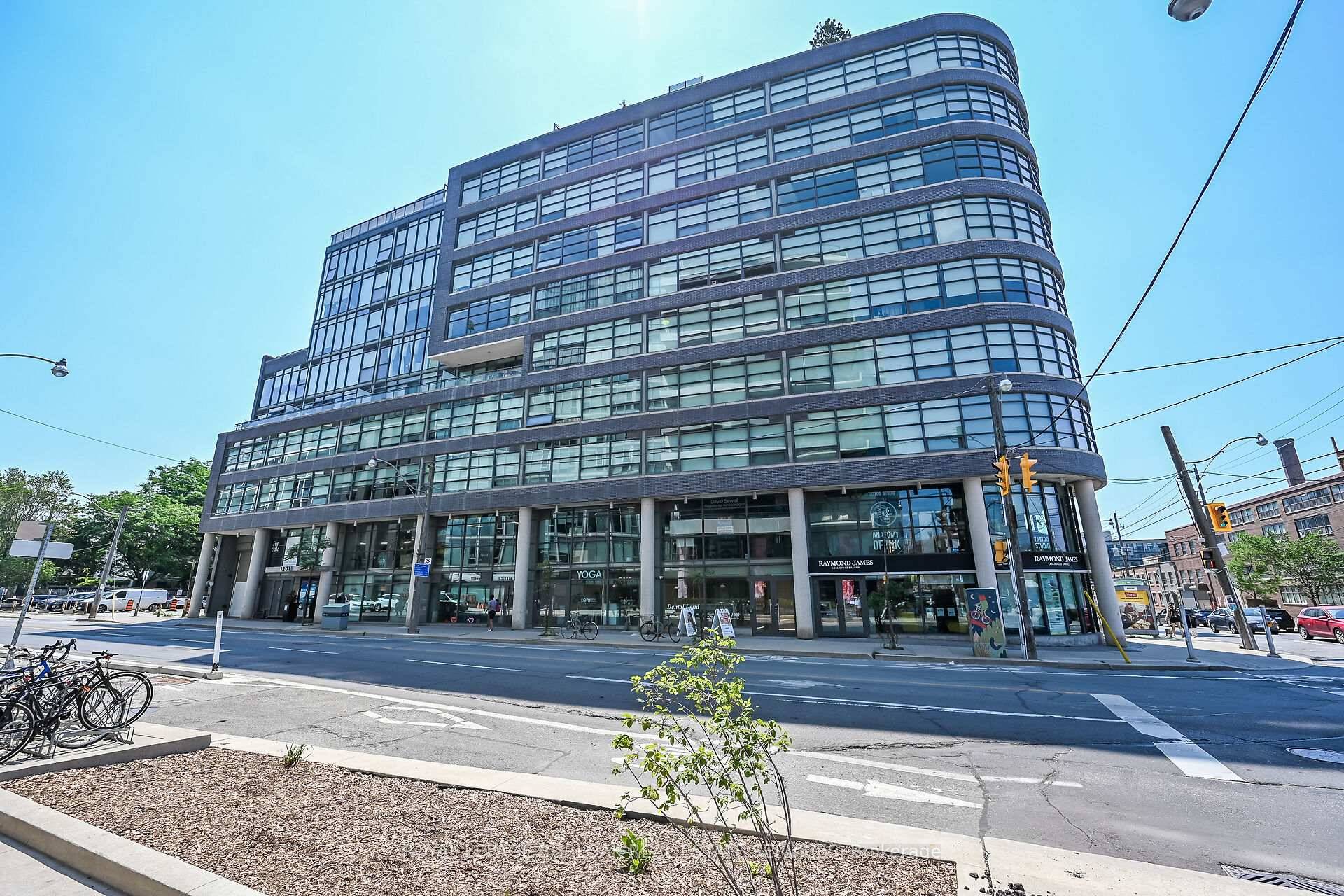 Welcome to Suite 902 at the Flat Iron Lofts !