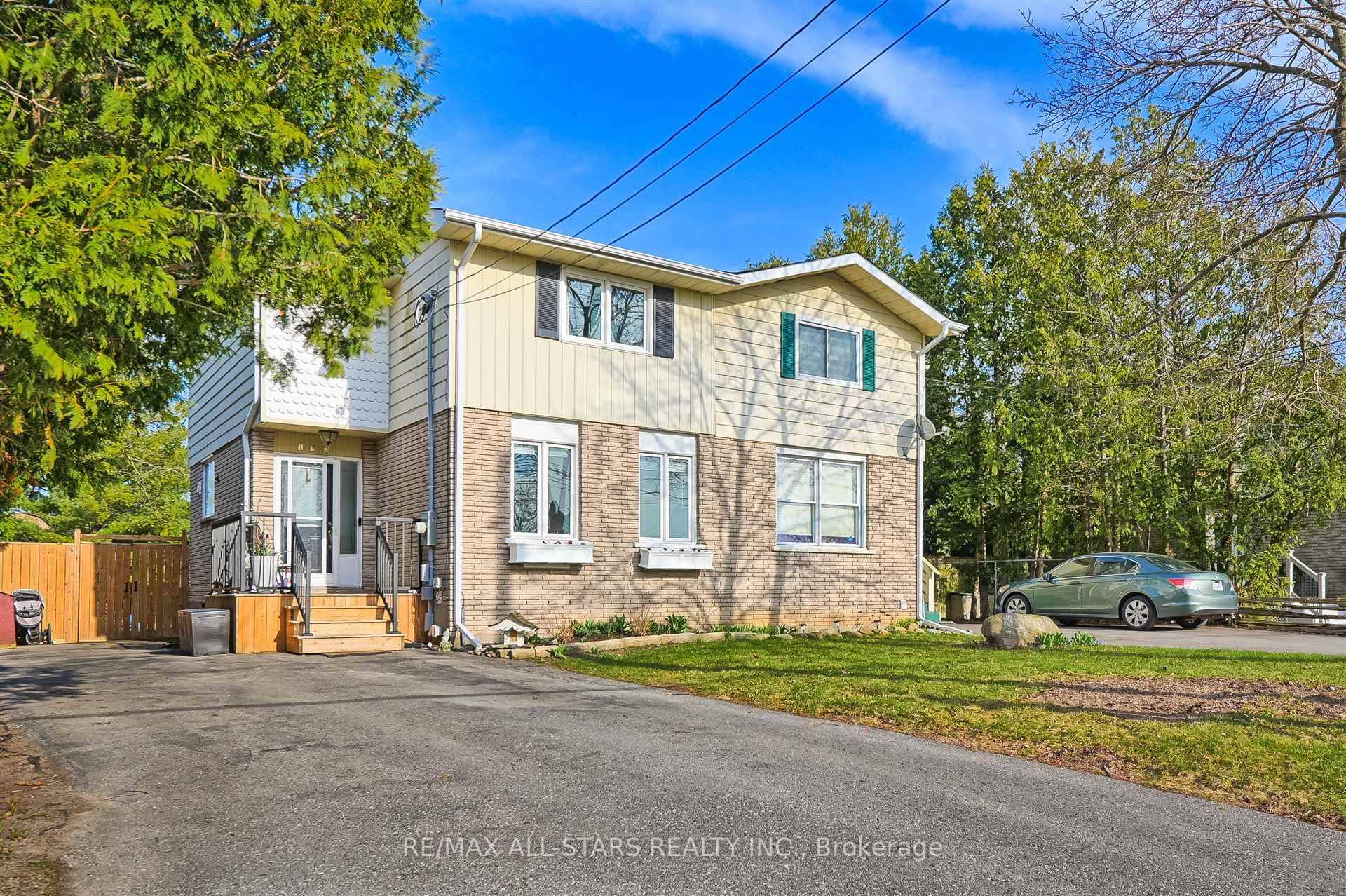 Welcome to this charming semi detached home in the heart of Port Perry !