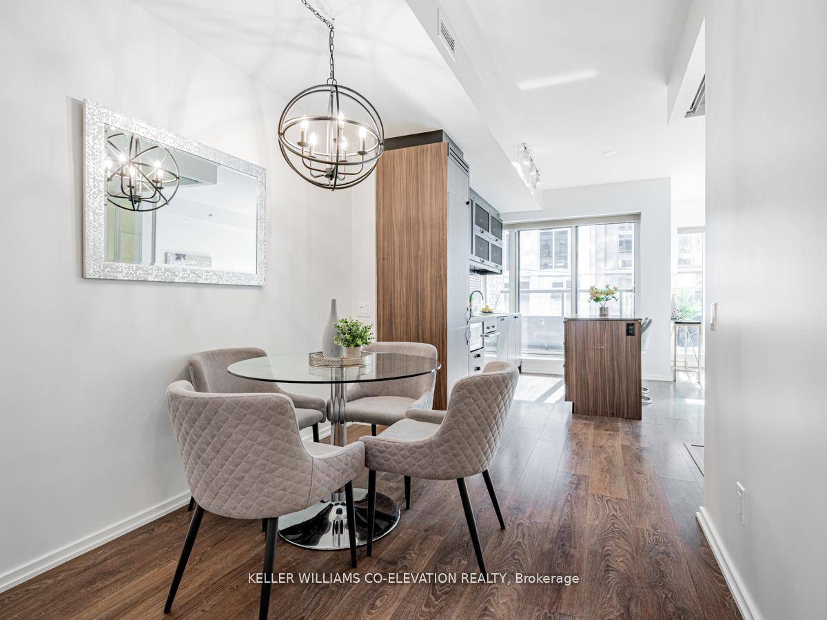 Bright and spacious 1 Den at B.