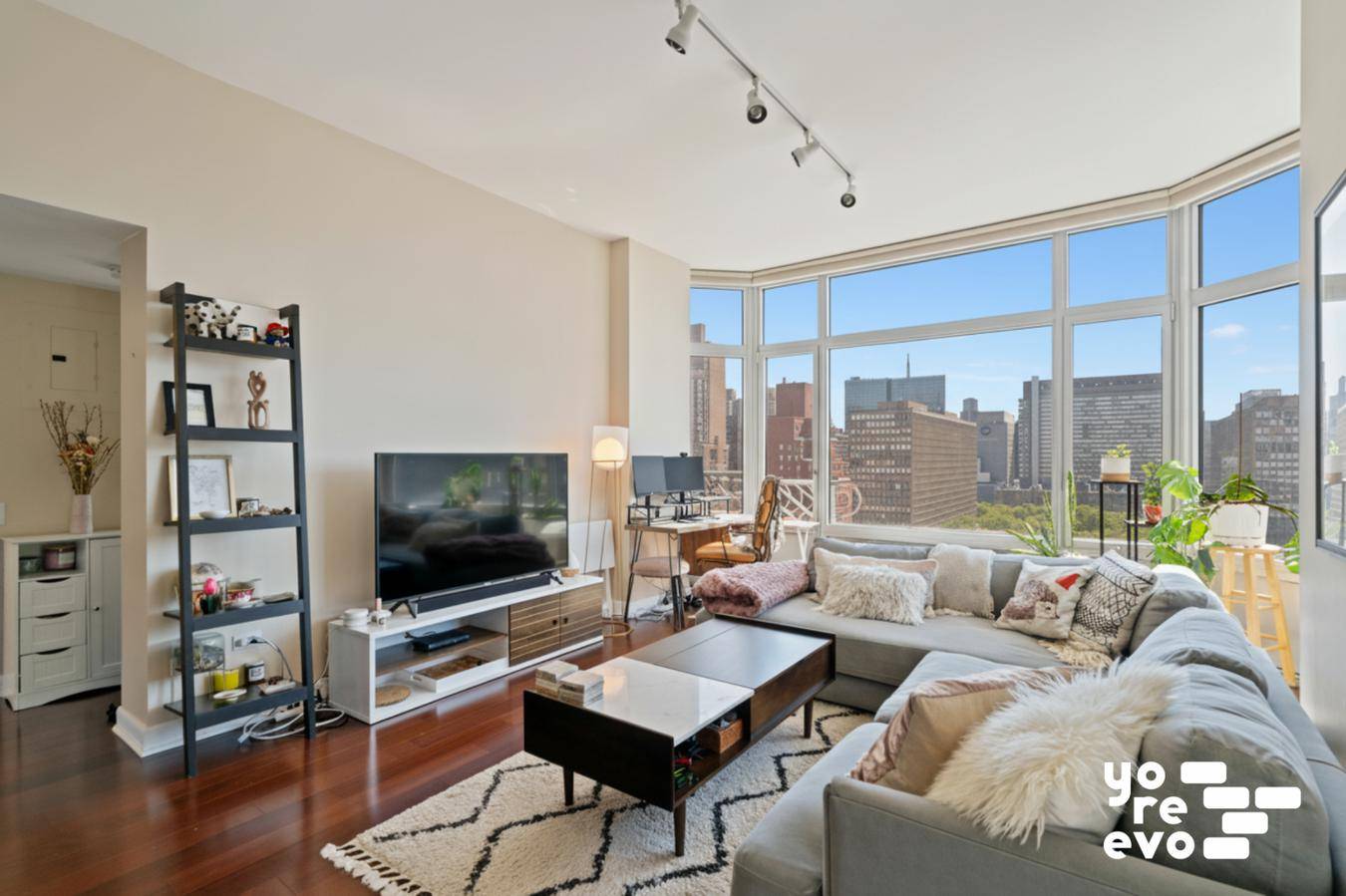 Nestled in the heart of Murray Hill, this residence is the perfect marriage of calm and convenience.